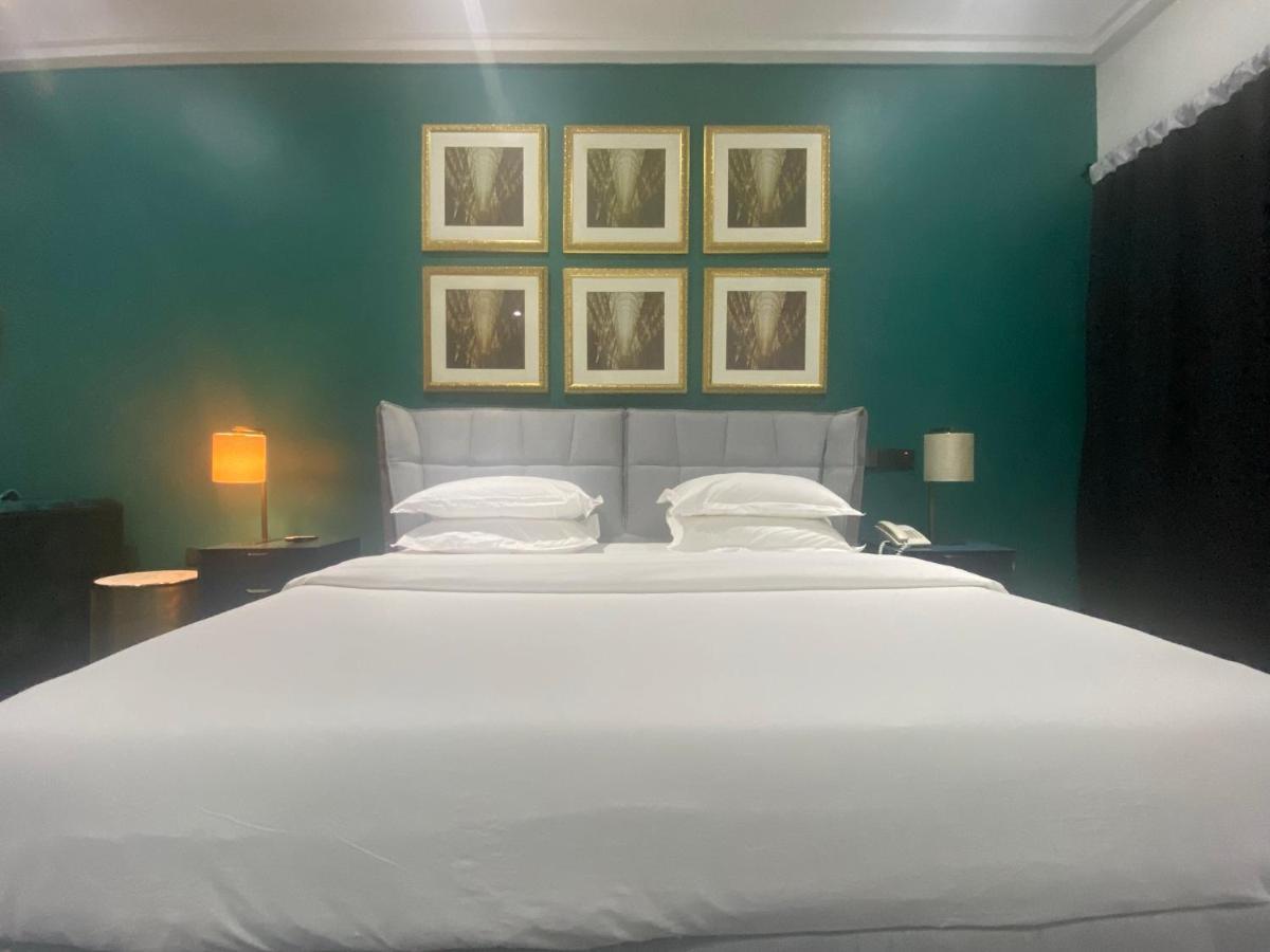 Muse Boutique Hotel Енугу Екстериор снимка