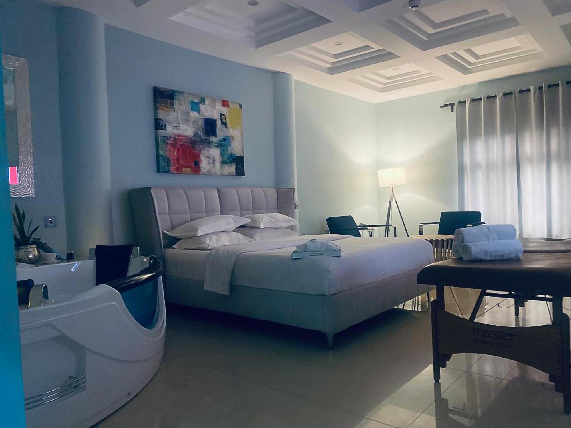 Muse Boutique Hotel Енугу Екстериор снимка