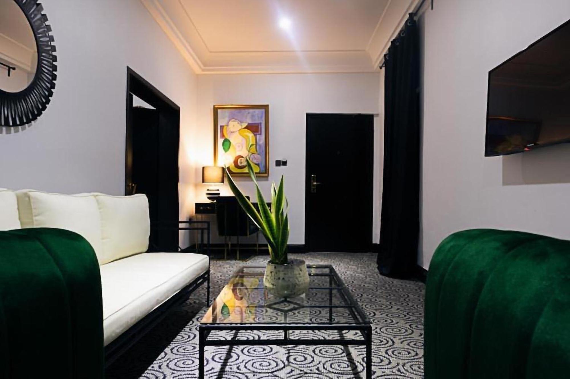 Muse Boutique Hotel Енугу Екстериор снимка